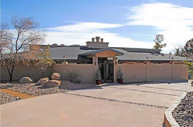 1st image of 702 Twin Hills Dr