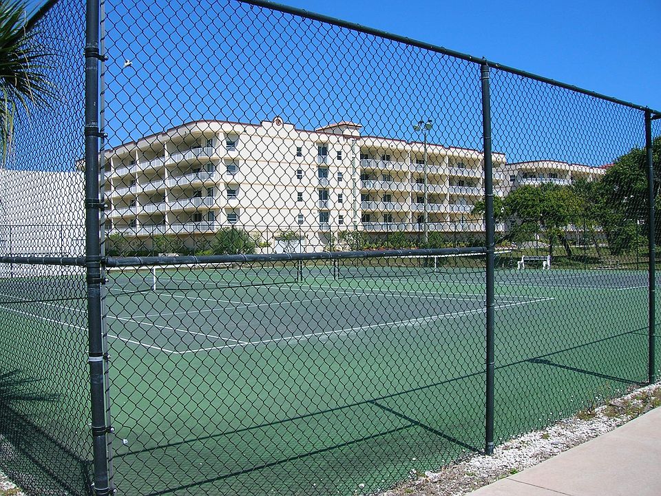 2nd image of 546 Seaport Blvd