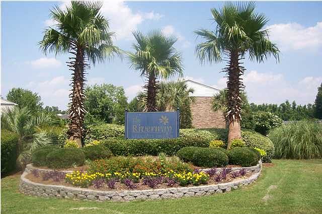 2nd image of 6263 Lucille Dr APT B
