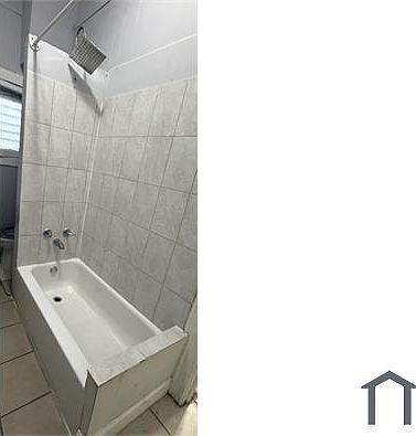 3rd image of 1713 W Tioga St #2