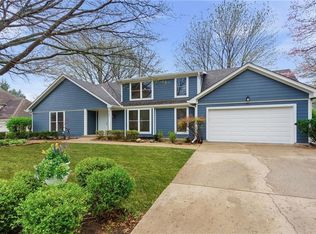 2121 W 120th St, Leawood, KS 66209