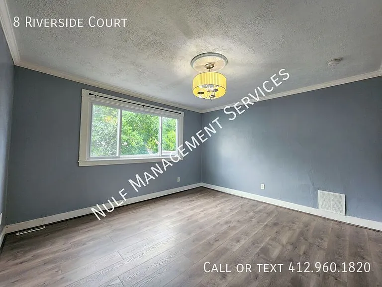 8 Riverside Ct — Photo 6