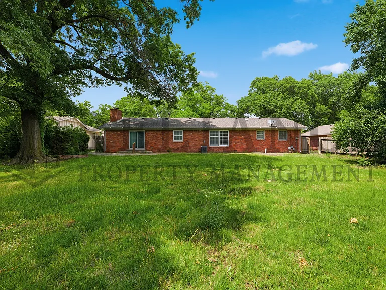 6517 E Elm St — Photo 4