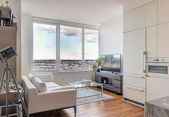 4th image of 21 India St #28F