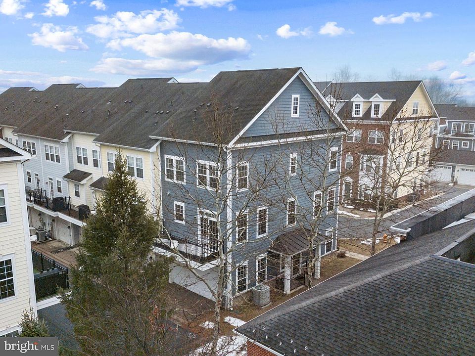 1st image of 5846 Donovan Ln