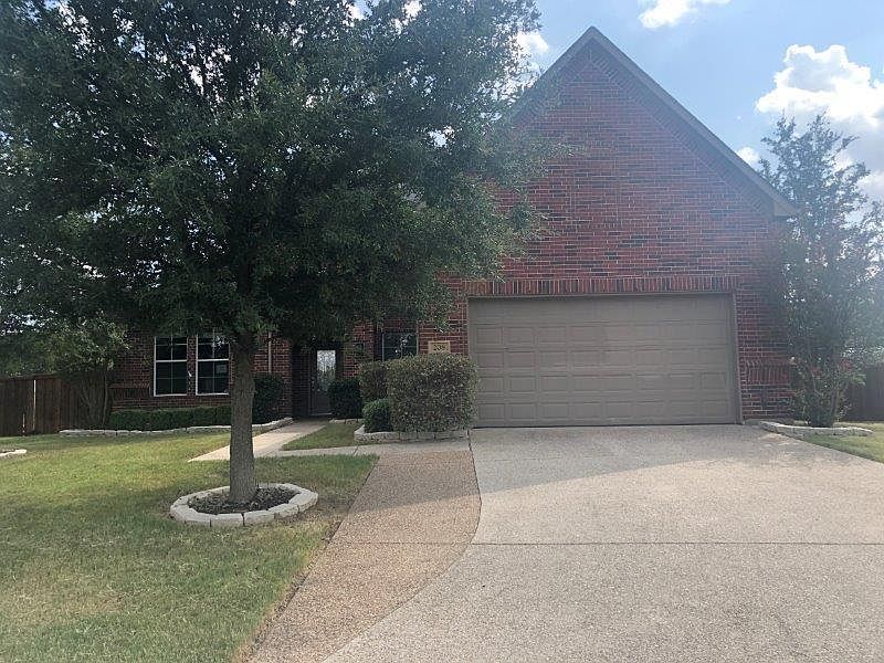 1st image of 208 River Meadows Ln