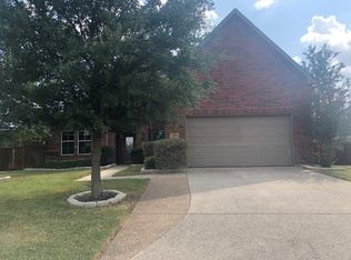 208 River Meadows Ln, Argyle, TX 76226