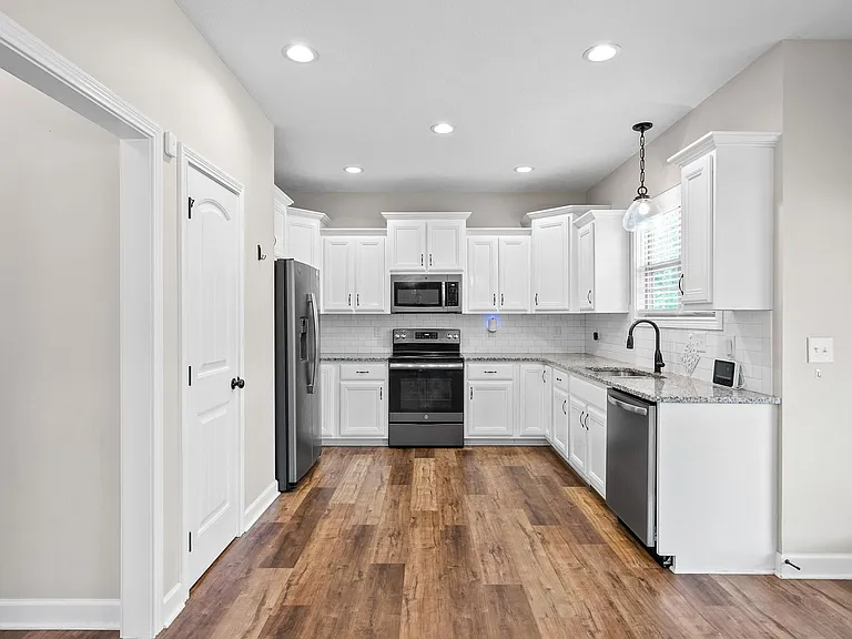 1697 Ellie Piper Cir — Photo 15