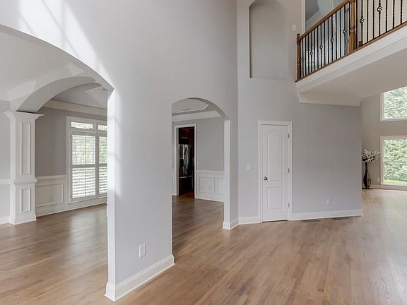 5th image of 1107 Cooper Oaks Ct SE