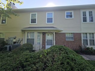 2213 Camden Ln #2213, Hanover Park, IL 60133
