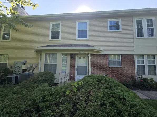 2213 Camden Ln #2213, Hanover Park, IL 60133