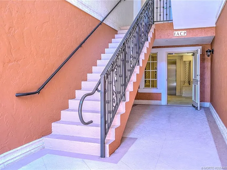 1528 NE Outrigger Landings Dr #208 — Photo 10