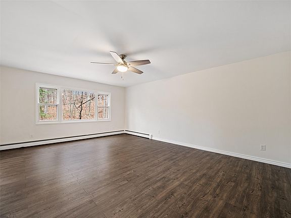4th image of 69 W Cookingham Dr
