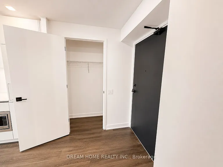 609 Sherbourne St #1701 — Photo 11