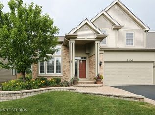 2500 Rosehall Ln, Aurora, IL 60503