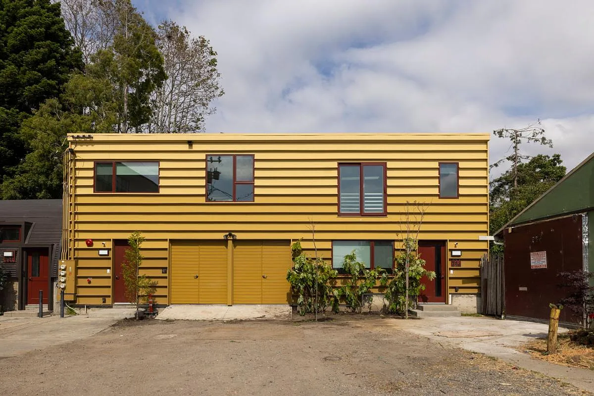 Building Photo - 929 Grace Ave #E