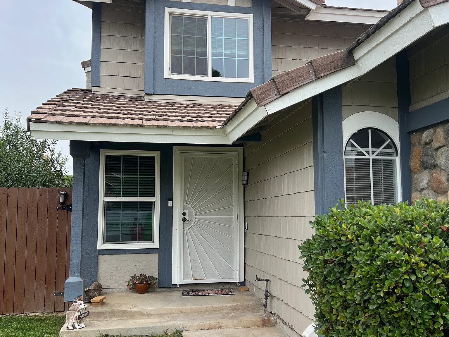 3 bed, 2.5 bath, 1520 sqft, $3,200 — Photo 2