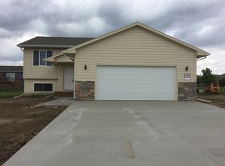 1508 E. Gold Dust St., Sioux Falls, SD 57104