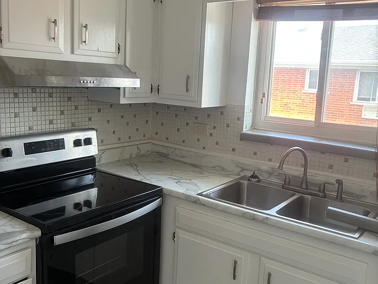 292 Station Dr #3A — Photo 7
