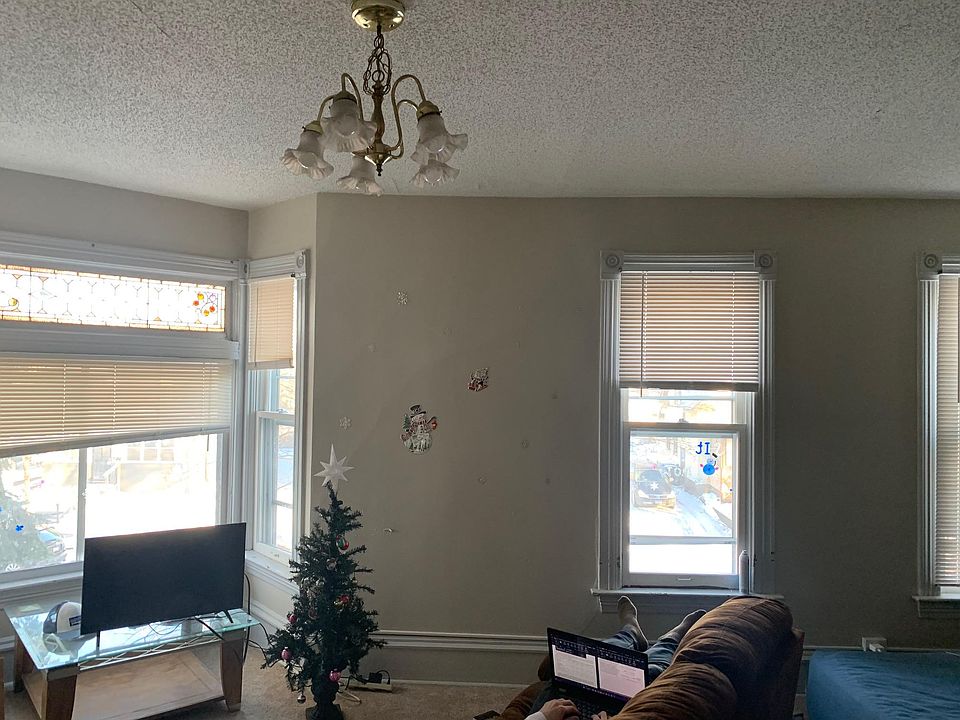 2nd image of 1085 14th Ave SE #2