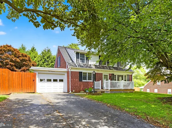 195 Charles Rd, Lancaster, PA 17603