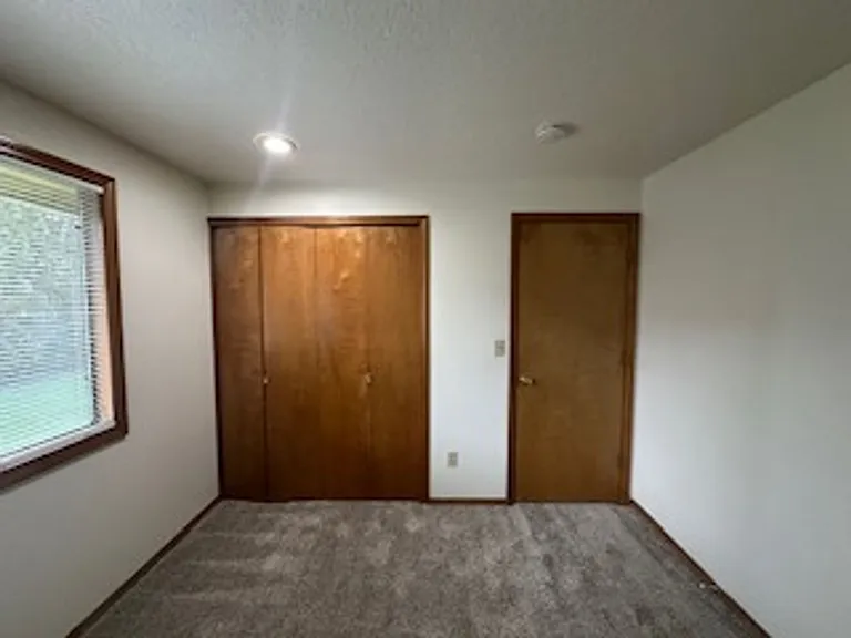 16265 NW Lyndel Ln — Photo 8