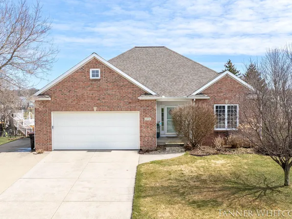 4534 Bridlewood Dr, Hudsonville, MI 49426