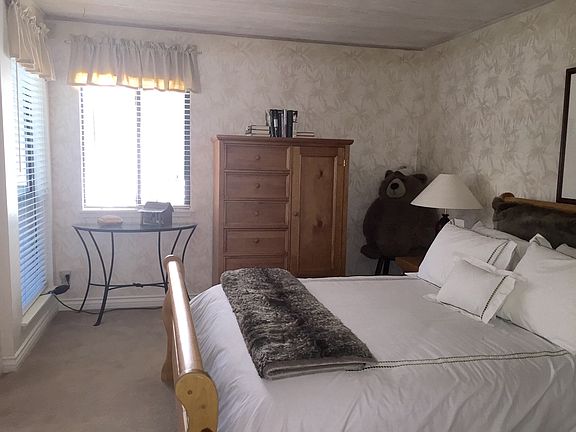 4th image of 121 Juanita Dr #5