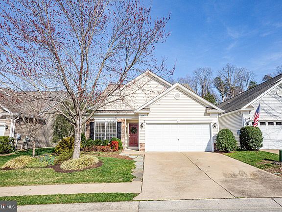 2nd image of 139 Smithfield Way