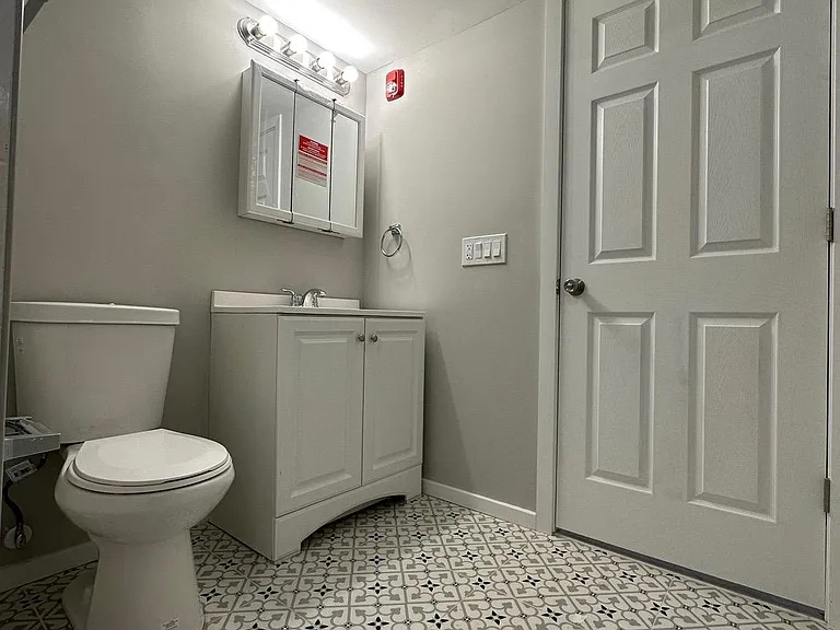 1225 W Dauphin St #3 — Photo 23