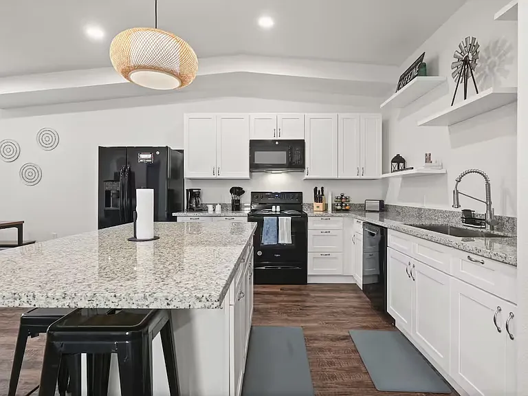 3 Jesse James Dr #A — Photo 11