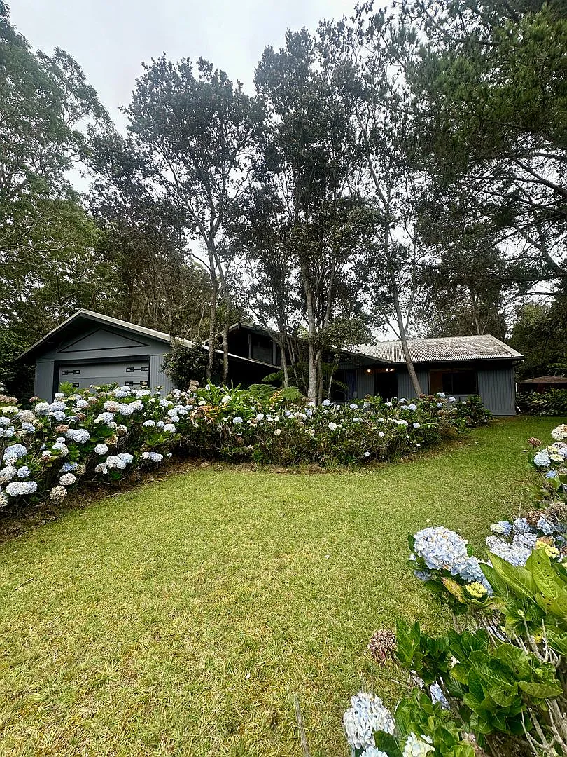 Volcano Golf Course - 3 Bedroom Home — Photo 1
