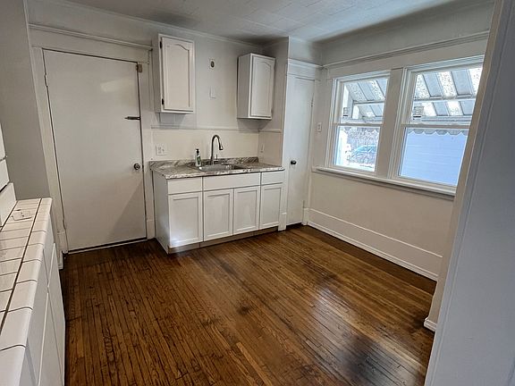 4th image of 153 Minnesota Ave Floor 1