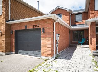1357 Blackburn Dr, Oakville, ON L6M 2X9