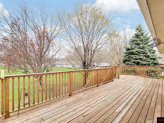 4th image of 121 Canterbury Cir