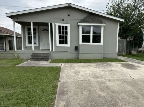 11822 Greenspark Ln, Houston, TX 77044