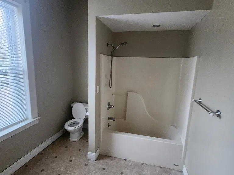 11 S Long St #3 — Photo 4