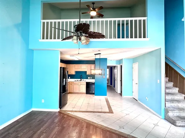 1364 Redwood Ln, Gulf Breeze, FL 32563