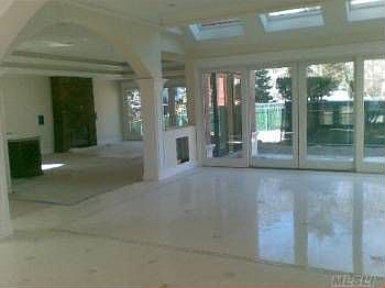 3rd image of 24111 Alameda Ave