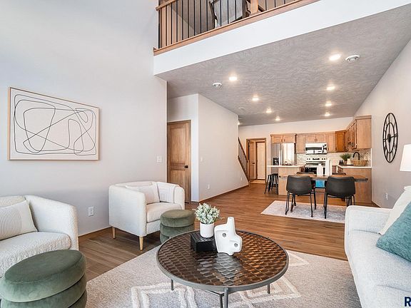 3rd image of 2412 E Cama Pl