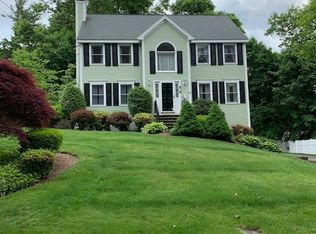 3 Curve Rd, Stoneham, MA 02180