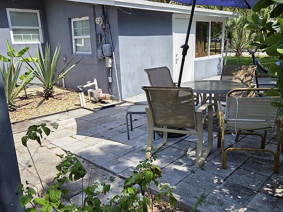 3rd image of 152 NW 14th Avenue