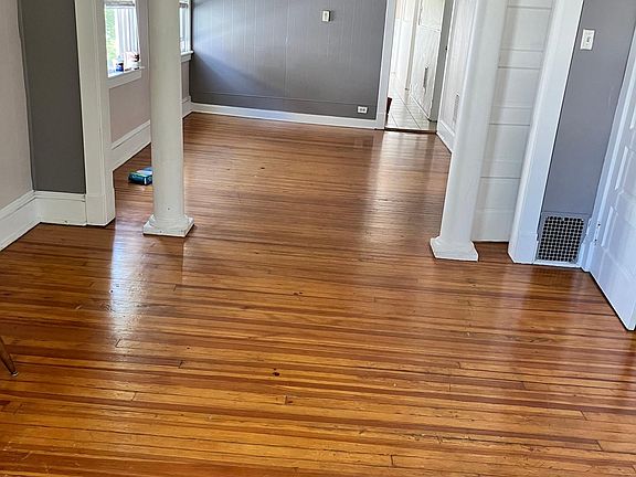3rd image of 806 Park Ave #2