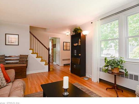 5th image of 17 Fern St