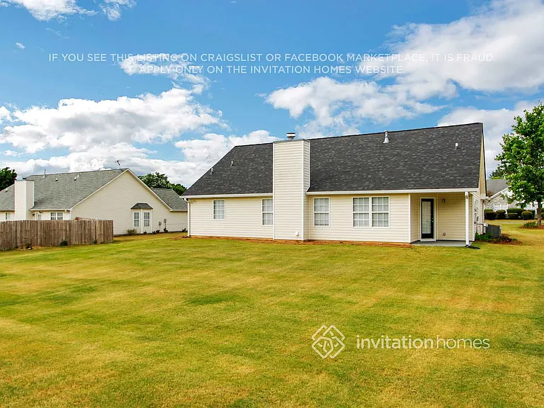 4035 Hollow Spring Trl — Photo 23