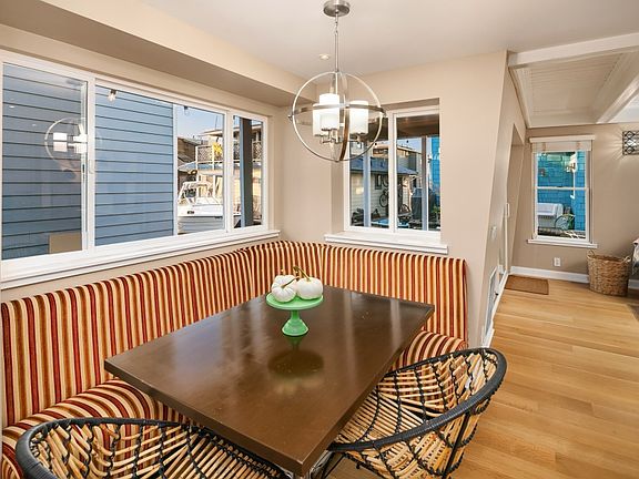 4th image of 2219 Fairview Ave E APT 10