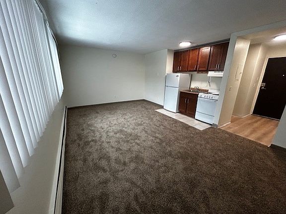 3rd image of 2536 Lyndale Ave S