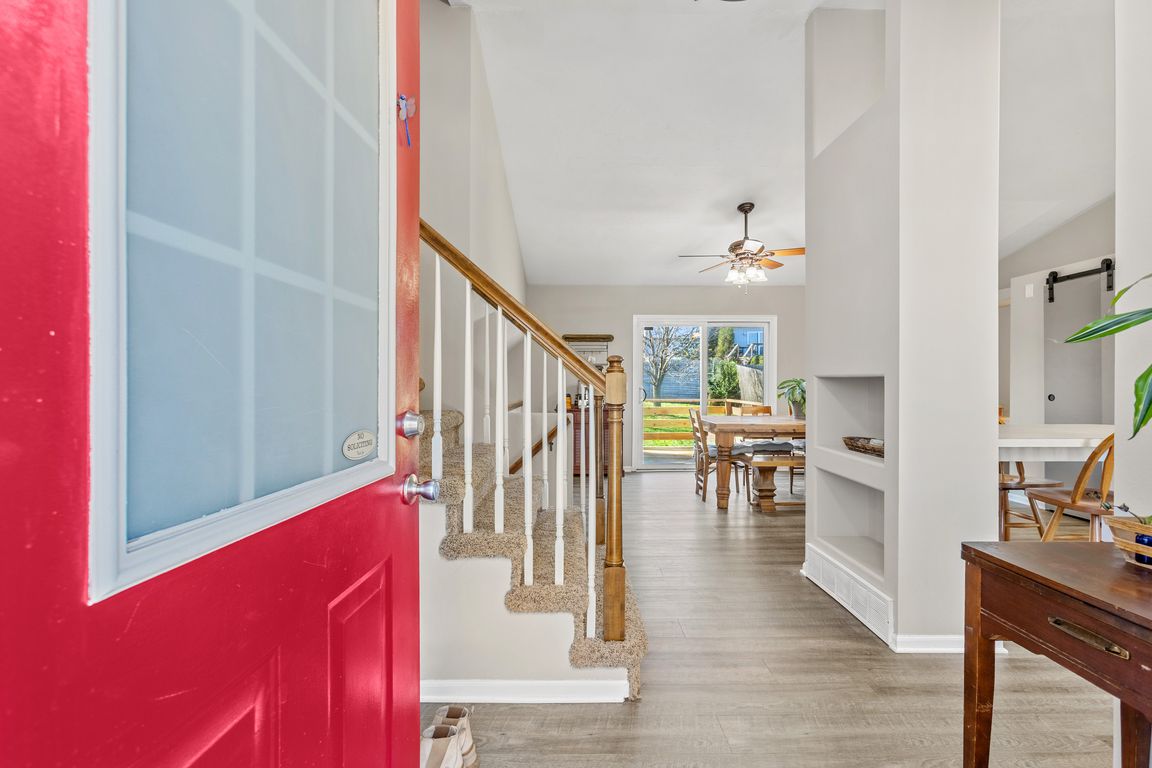 next background image