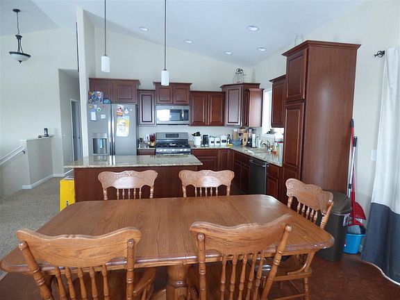 3rd image of 1467 Walworth St