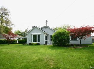 3247 Hickory Lawn Rd, Rochester Hills, MI 48307